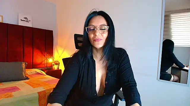 Snapshot of Zuzana21 chatting on 24, 9, 2025 Zuzana21 online show from 24, 9, 2025