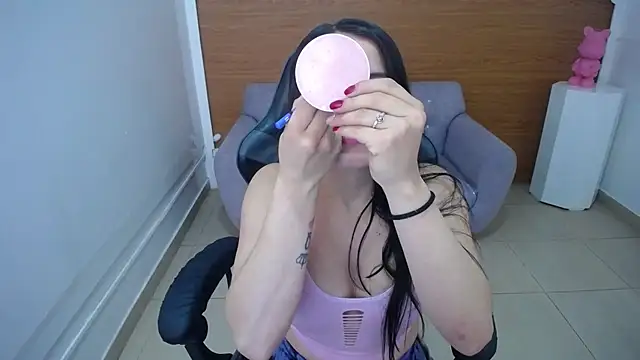 Chinatsu t online show from 26, 9, 2025