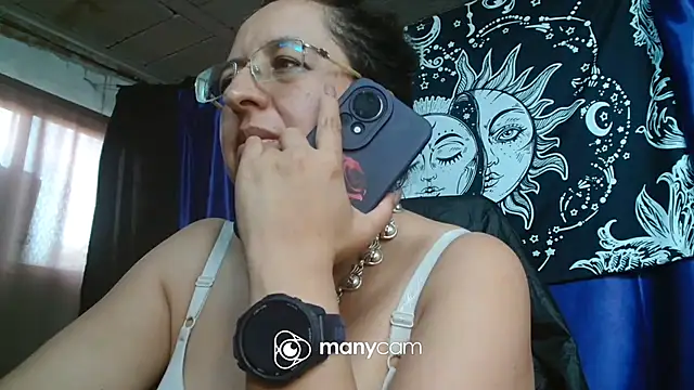 Snapshot of liriomilf chatting on 9, 7, 2026 liriomilf online show from 9, 7, 2026