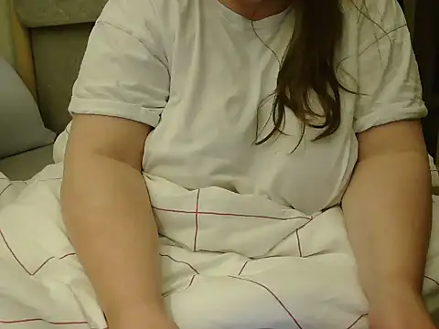 Snapshot of MarthaBriest chatting on 9, 2, 2025 MarthaBriest online show from 9, 2, 2025