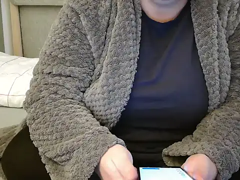 Snapshot of MarthaBriest chatting on 13, 2, 2025 MarthaBriest online show from 13, 2, 2025