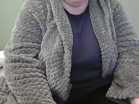 Snapshot of MarthaBriest chatting on 13, 2, 2025 MarthaBriest online show from 13, 2, 2025