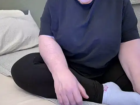 Snapshot of MarthaBriest chatting on 15, 6, 2026 MarthaBriest online show from 15, 6, 2026