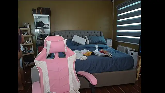 Snapshot of aya_saki chatting on 11, 3, 2025 aya saki online show from 11, 3, 2025