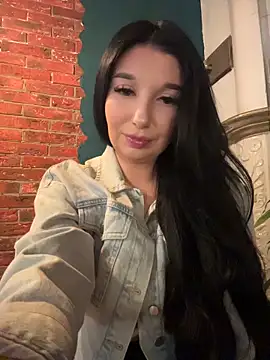 Tisha Busty online show from 4, 6, 2026