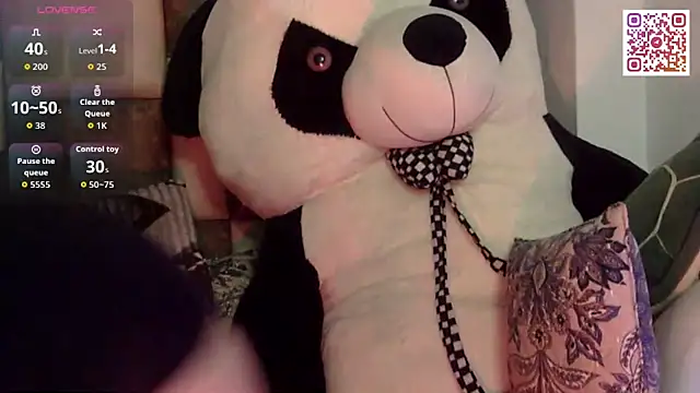 Tiny lusty online show from 20, 2, 2026