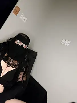 Snapshot of -Arab_milf- chatting on 23, 9, 2025 -Arab milf- online show from 23, 9, 2025