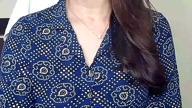 MIss-Naina online show from 3, 2, 2026