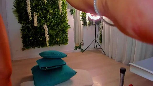 VivienCarter online show from 14, 10, 2025