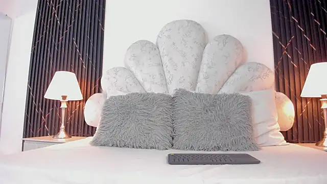 Jaslyn  Smith online show from 18, 3, 2026