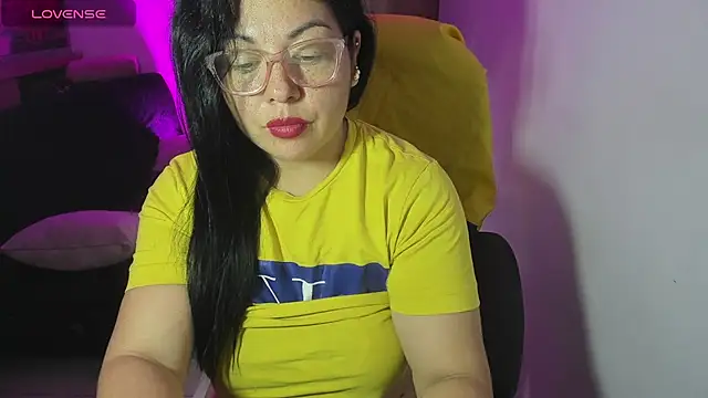 Snapshot of jessicarabbit_1 chatting on 21, 6, 2026 jessicarabbit 1 online show from 21, 6, 2026