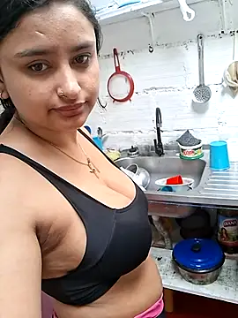 Snapshot of sariitha_sw chatting on 3, 7, 2026 sariitha sw online show from 3, 7, 2026