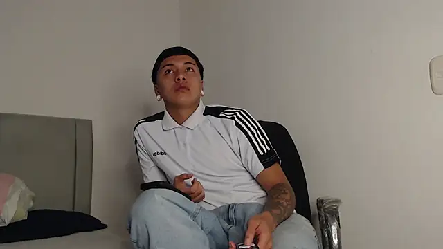 alex-lover online show from 11, 4, 2026