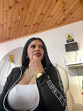 Milff parkerrr online show from 8, 3, 2025