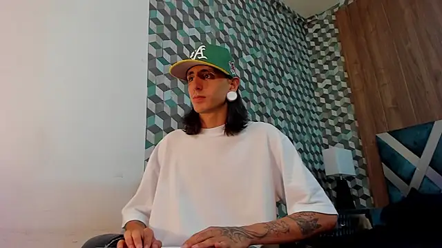 Matthew Dixonn online show from 27, 1, 2025