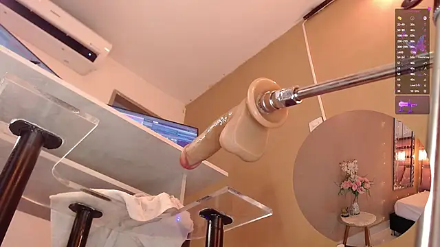 Snapshot of LunaAridi chatting on 26, 1, 2025 LunaAridi online show from 26, 1, 2025