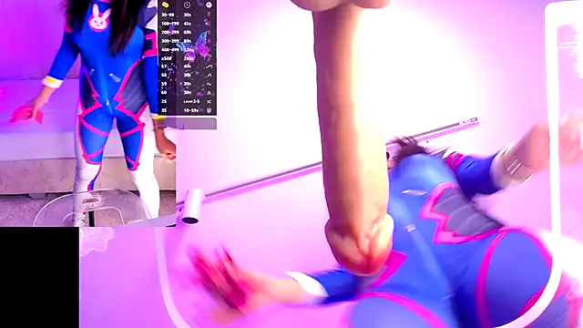 Snapshot of LunaAridi chatting on 10, 10, 2025 LunaAridi online show from 10, 10, 2025