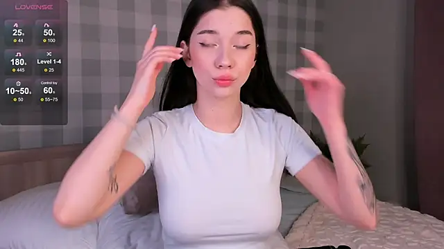 Butterflys1268 online show from 25, 1, 2025