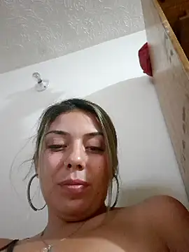 Snapshot of Sweel_Leyva18 chatting on 24, 1, 2025 Sweel Leyva18 online show from 24, 1, 2025