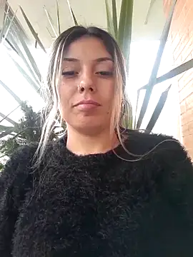 Snapshot of Sweel_Leyva18 chatting on 6, 3, 2025 Sweel Leyva18 online show from 6, 3, 2025