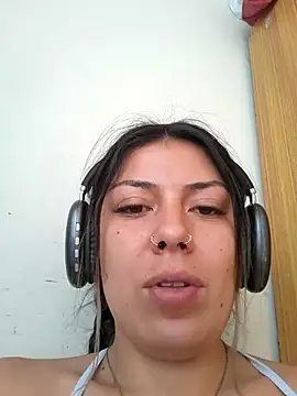 Snapshot of Sweel_Leyva18 chatting on 23, 9, 2025 Sweel Leyva18 online show from 23, 9, 2025