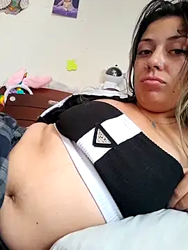 Snapshot of Sweel_Leyva18 chatting on 20, 10, 2025 Sweel Leyva18 online show from 20, 10, 2025