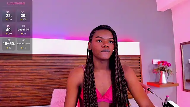 Snapshot of CamiEstrada chatting on 4, 1, 2025 CamiEstrada online show from 4, 1, 2025