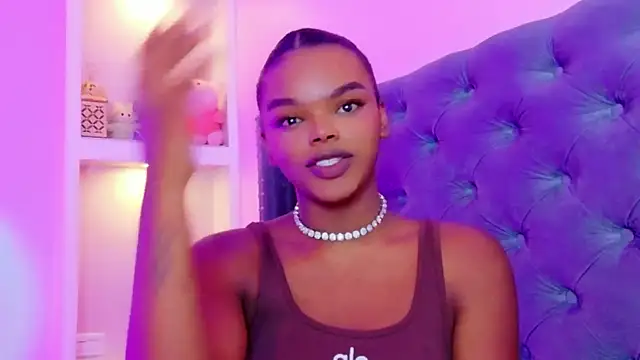 CamiEstrada online show from 19, 10, 2025