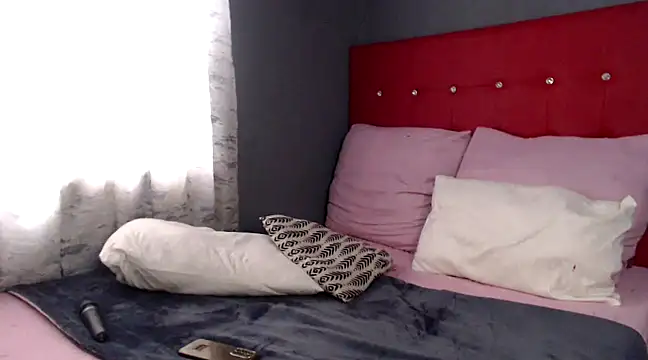 Foxybrownxx1 online show from 1, 3, 2025