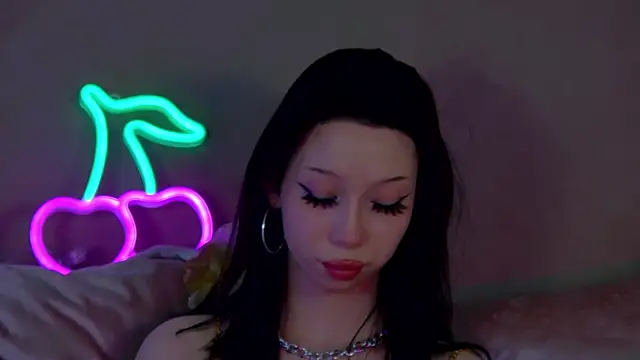 Snapshot of MaliaLandre chatting on 24, 1, 2025 MaliaLandre online show from 24, 1, 2025