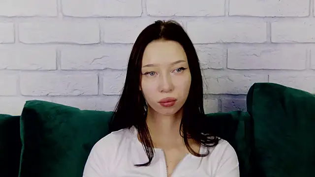 Snapshot of MaliaLandre chatting on 11, 2, 2025 MaliaLandre online show from 11, 2, 2025