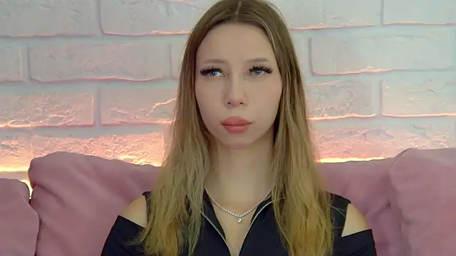 Snapshot of MaliaLandre chatting on 26, 9, 2025 MaliaLandre online show from 26, 9, 2025