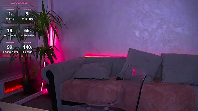 Snapshot of BambiAndAyline chatting on 6, 3, 2025 BambiAndAyline online show from 6, 3, 2025