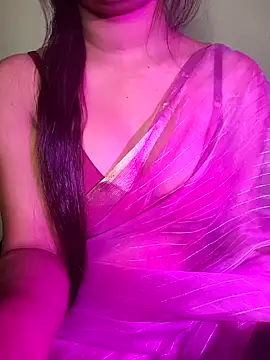 Snapshot of QueenOfHeart_07 chatting on 11, 1, 2025 QueenOfHeart 07 online show from 11, 1, 2025