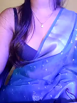 Snapshot of QueenOfHeart_07 chatting on 21, 1, 2025 QueenOfHeart 07 online show from 21, 1, 2025