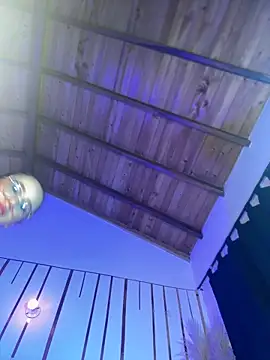 LylaLee111 online show from 27, 1, 2025