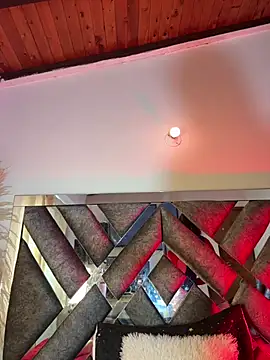 LylaLee111 online show from 18, 3, 2025