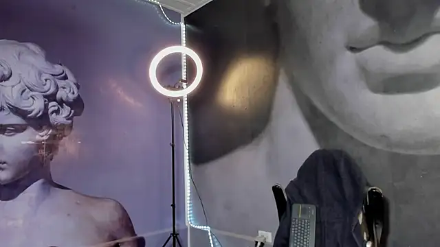 Snapshot of bradley_smith chatting on 24, 12, 2024 bradley smith online show from 24, 12, 2024