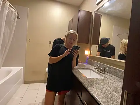 girlfriendmissy online show from 28, 12, 2024