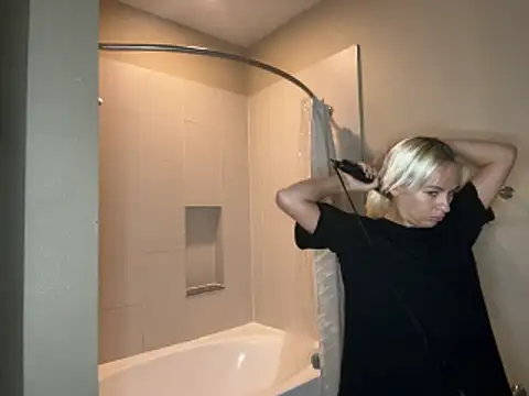 girlfriendmissy online show from 10, 11, 2025