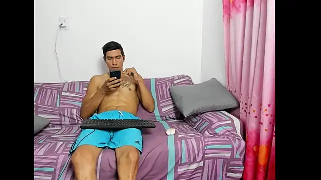 Snapshot of QuinnAndpuma1 chatting on 27, 6, 2026 QuinnAndpuma1 online show from 27, 6, 2026