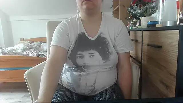 Snapshot of ReifeVenna chatting on 21, 1, 2025 ReifeVenna online show from 21, 1, 2025