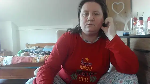 Snapshot of ReifeVenna chatting on 10, 2, 2025 ReifeVenna online show from 10, 2, 2025