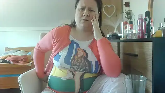 Snapshot of ReifeVenna chatting on 22, 2, 2025 ReifeVenna online show from 22, 2, 2025