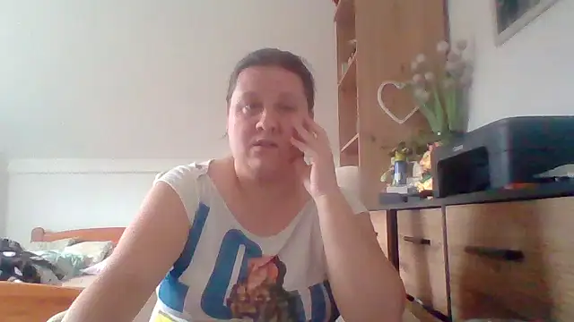 Snapshot of ReifeVenna chatting on 19, 9, 2025 ReifeVenna online show from 19, 9, 2025