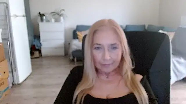 sofia xkiss online show from 7, 1, 2025