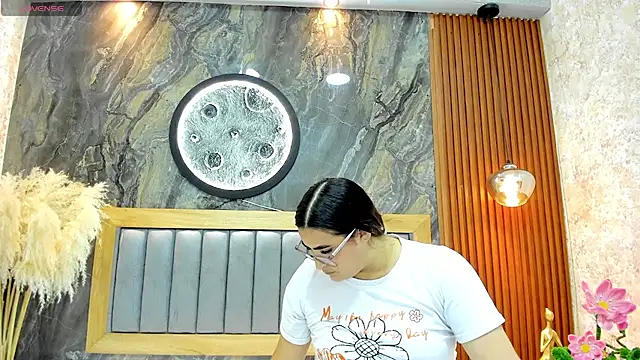 BellaPeers  online show from 17, 4, 2026