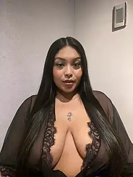 Snapshot of Kendall-Moll chatting on 14, 3, 2025 Kendall-Moll online show from 14, 3, 2025