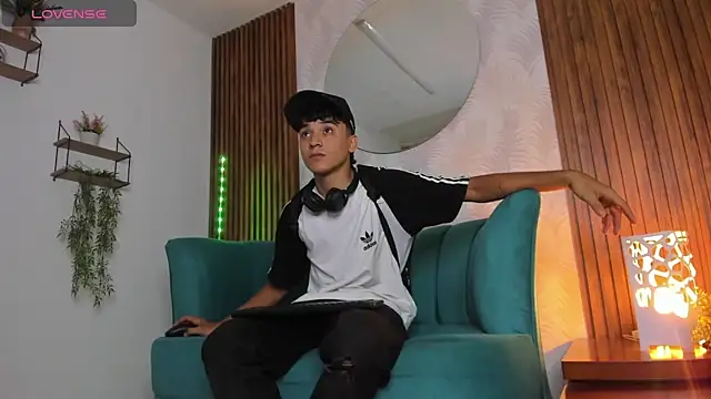 Snapshot of Austin_Cardieff chatting on 28, 1, 2025 Austin Cardieff online show from 28, 1, 2025