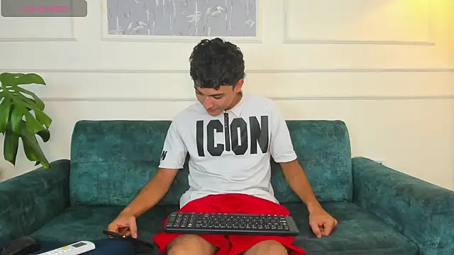 Snapshot of Austin_Cardieff chatting on 1, 3, 2025 Austin Cardieff online show from 1, 3, 2025